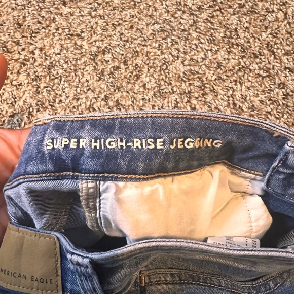 American Eagle Super High-Rise Jeggings Size 4 Long Blue Wash Denim Jeans - Picture 4 of 9